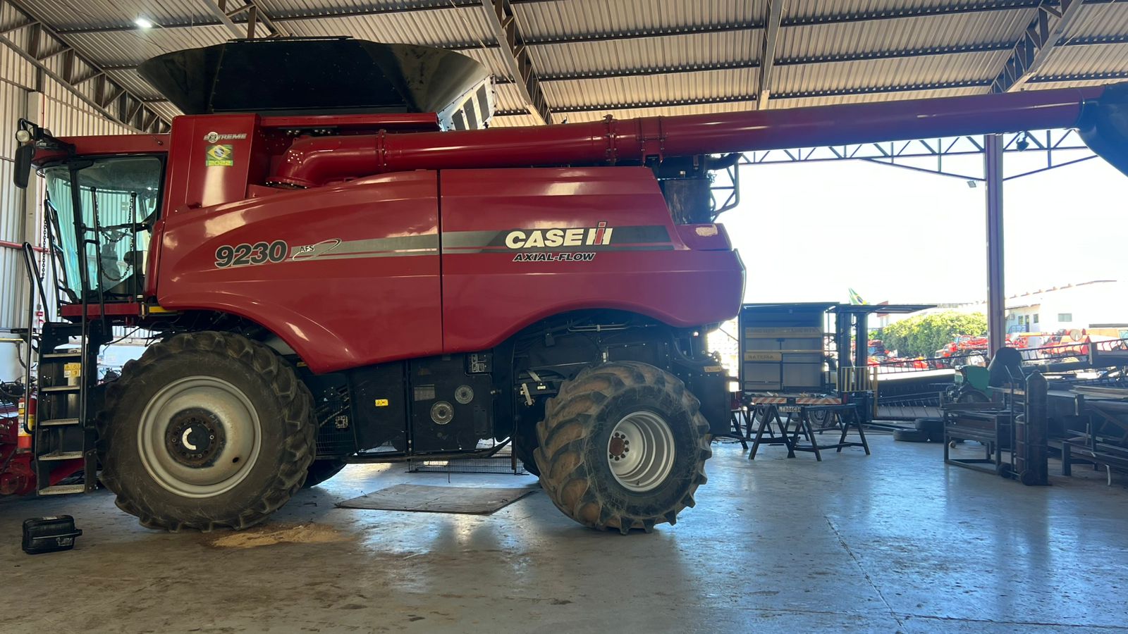 Colheitadeira Case 9230